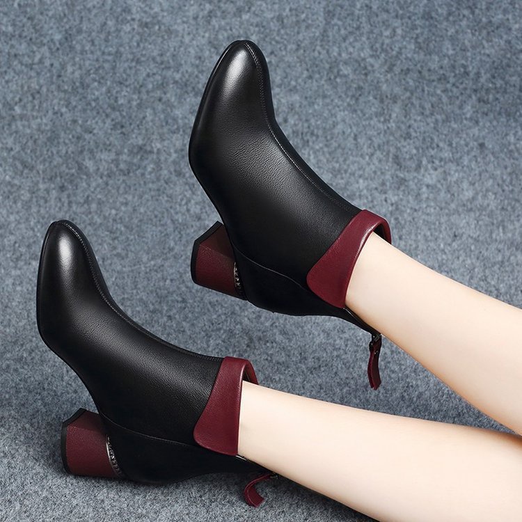 [DF FOOTWEAR] Sepatu Boots Import Wanita Model Mid Heels Tebal Warna Merah DF 565