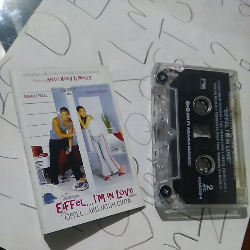 Kaset pita OST Eiffel... I'm In Love.