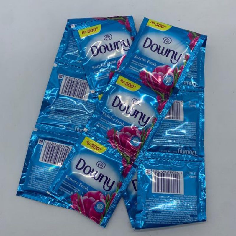 Downy 500 an Renceng isi 12 sachet Pewangi Pakaian