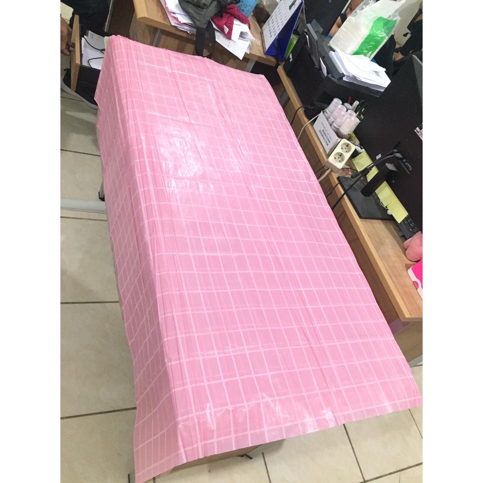 SHENAR, TAPLAK RUANG TAMU DAN MEJA MAKAN / BAHAN ANTI AIR DAN TEBAL UK. 137CM X 180CM MOTIF RANDOM