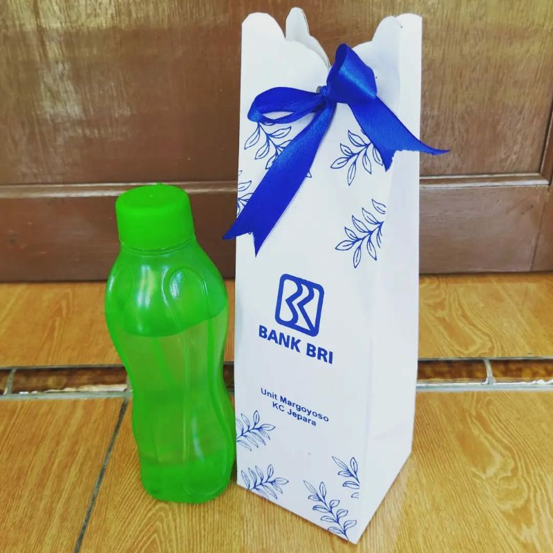 

PAPERBAG TUMBLER TALI PITA UKURAN 9X9X25