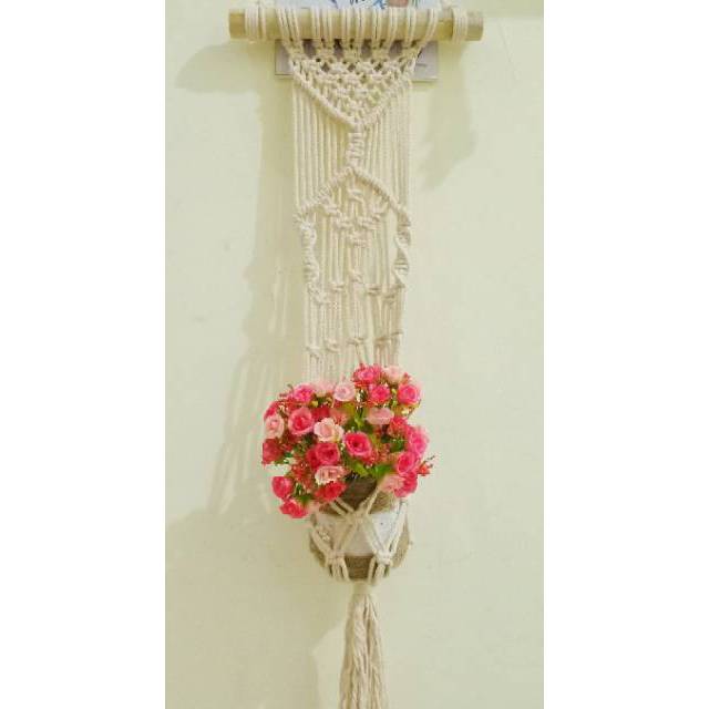 makrame pot hanging
