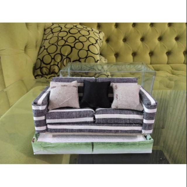 Sofa Miniatur untuk boneka Barbie