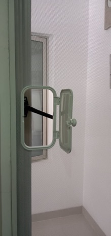 Kawat nyamuk magnet penutup  ventilasi  jendela  pintu 