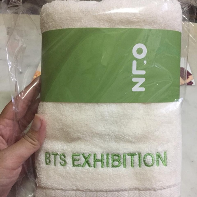 BTS EXHIBITION 2018 - FACE TOWEL