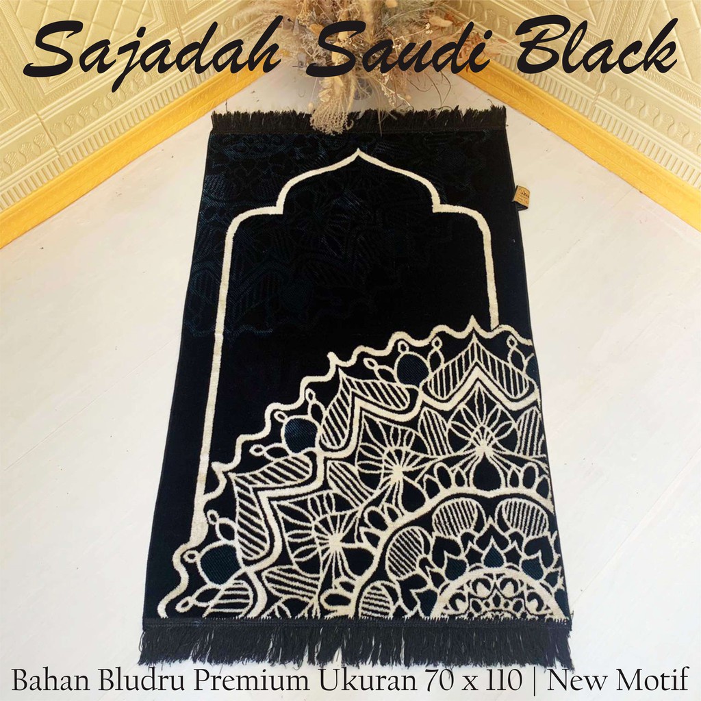 Sajadah saudi Hitam Premium Tebal Motif Bunga Murah