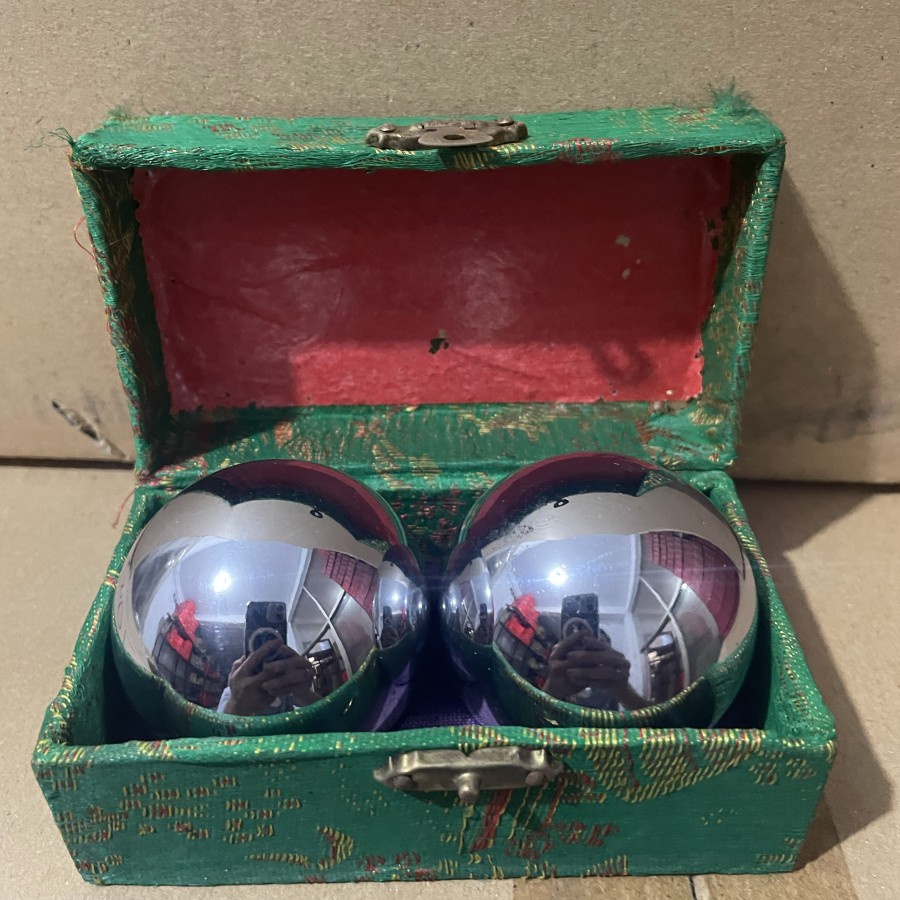 Bola Terapi Anti Stroke Handy Therapy Ball Bola Besi Tangan Satu Set