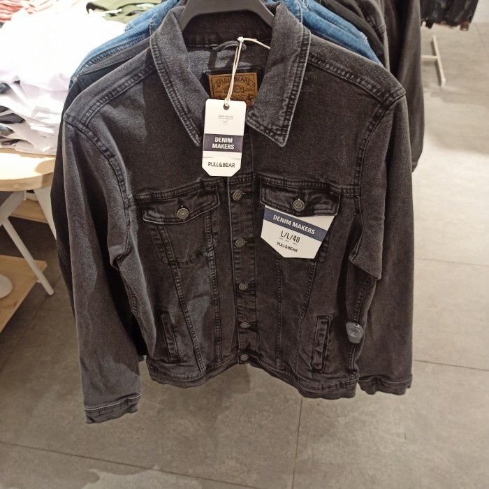 Jaket levis shop pull and bear