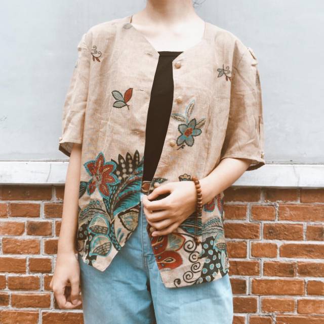 THRIFT BAJU VINTAGE 90's JOGJA