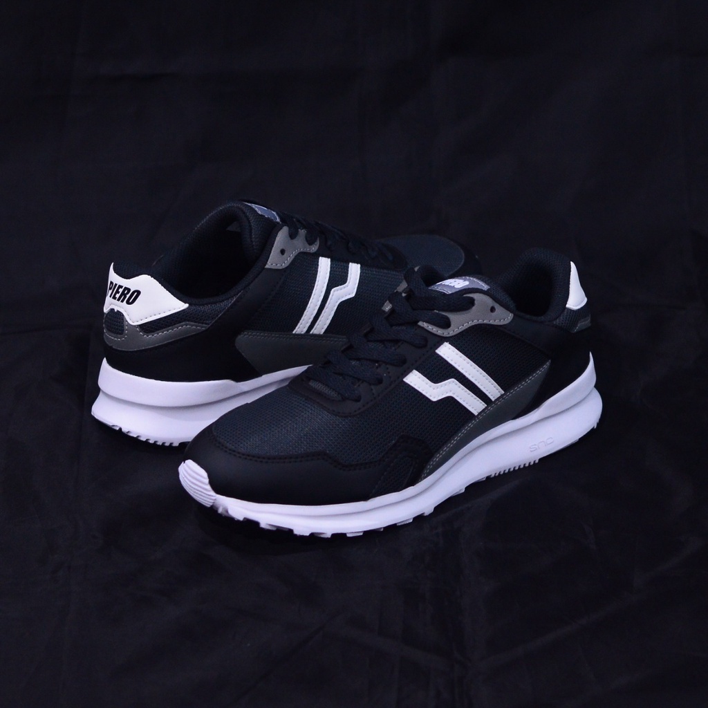 Sepatu Piero City Race Black Grey