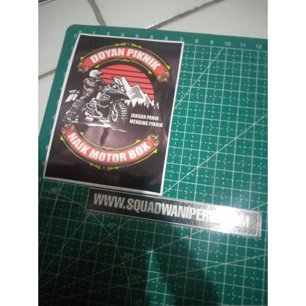 sticker vinil doyan piknik naik motor box