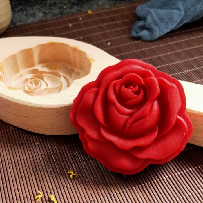 Cetakan mooncake kayu 1 lubang motif rose mawar