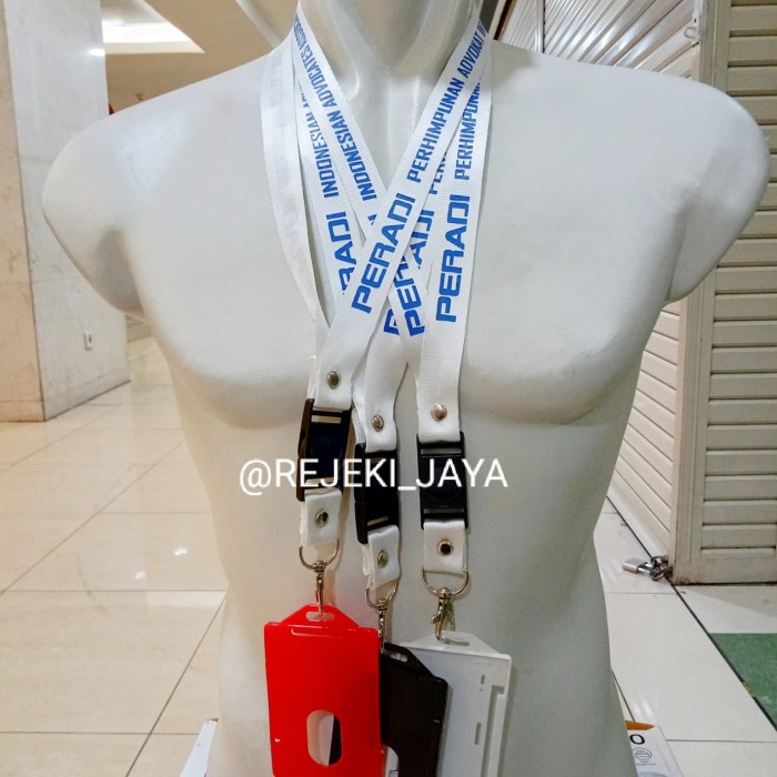 

Bergaransi Name Tag Id Card Tempat Kartu Plus Tali Logo Peradi Dasar Putih Bagus Berkualitas