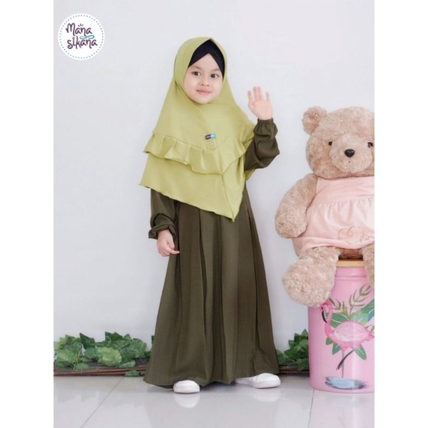 gamis anak aqila+ jilbab hilya manasikana