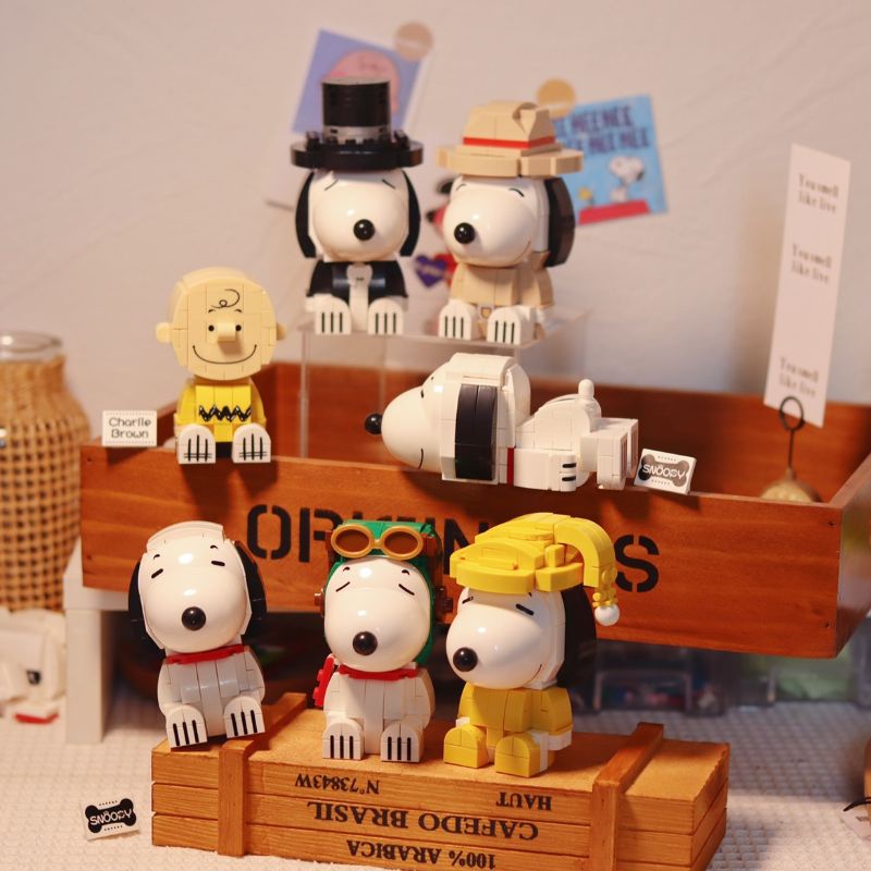 Set Pajangan Lego Miniatur Snoopy Isi 7 ORI Peanuts