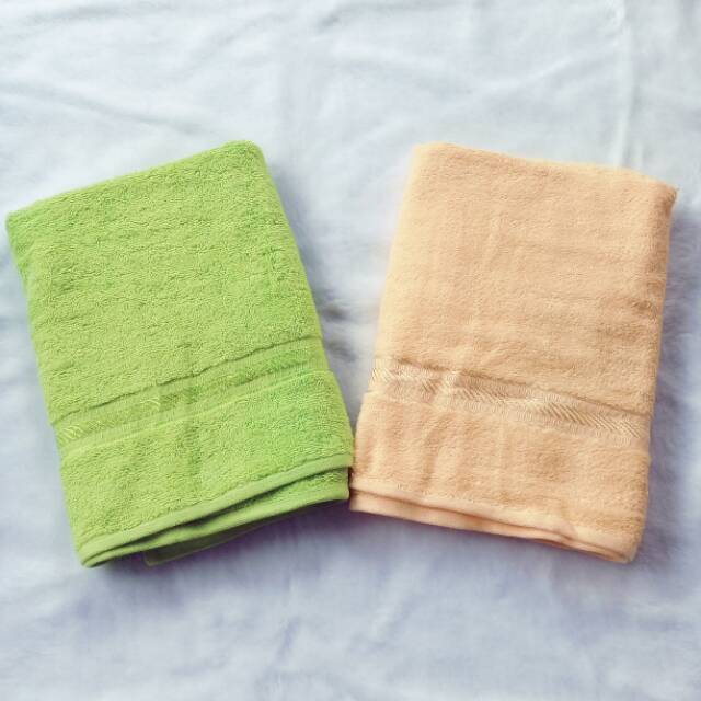Handuk mandi / handuk merah putih / handuk lembut / handuk besar / handuk polos
