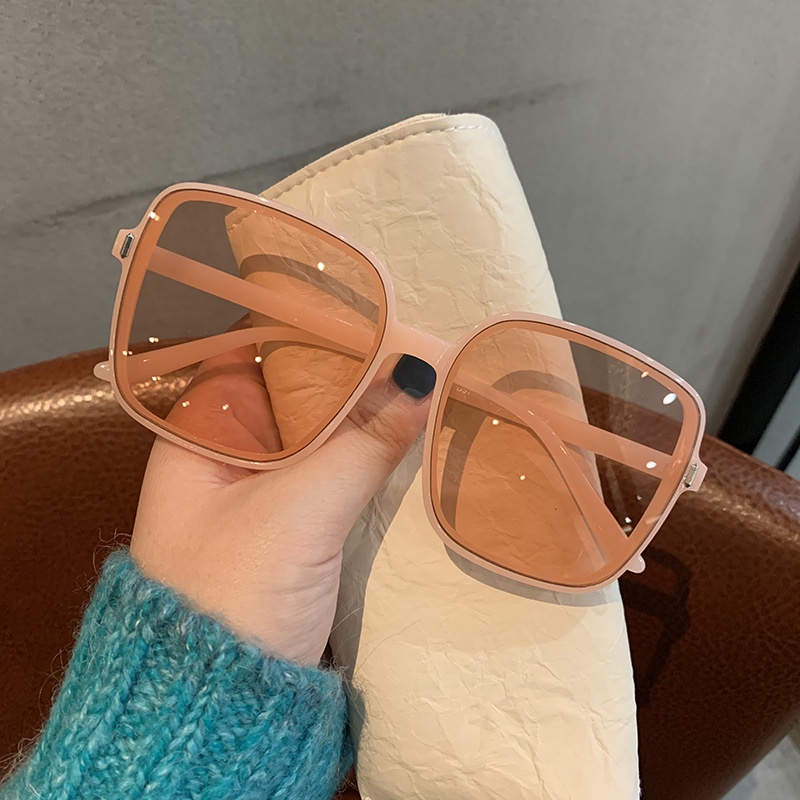 European and American fashion street shooting big frame too personality square sunglasses