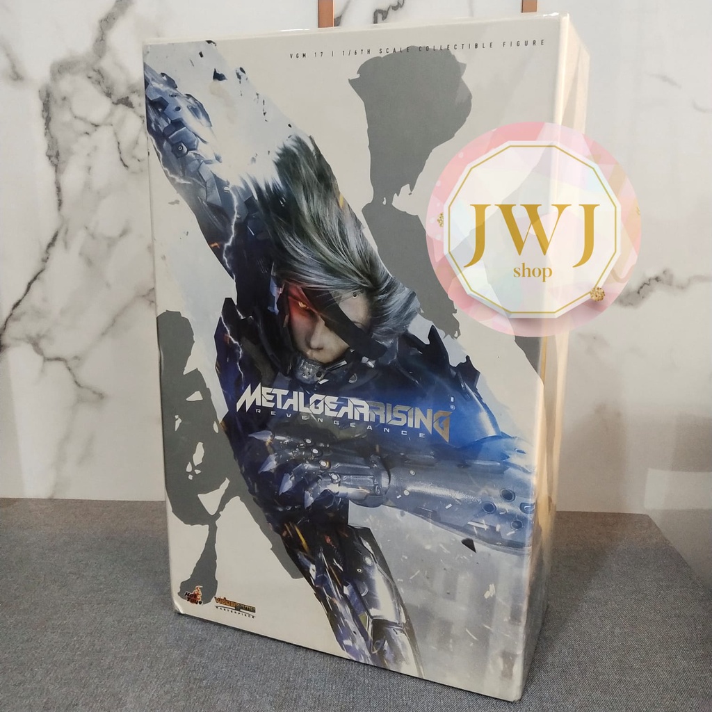 HOT TOYS RAIDEN METAL GEAR RISING REVENGEANCE HT VGM 17 ACTION FIGURE