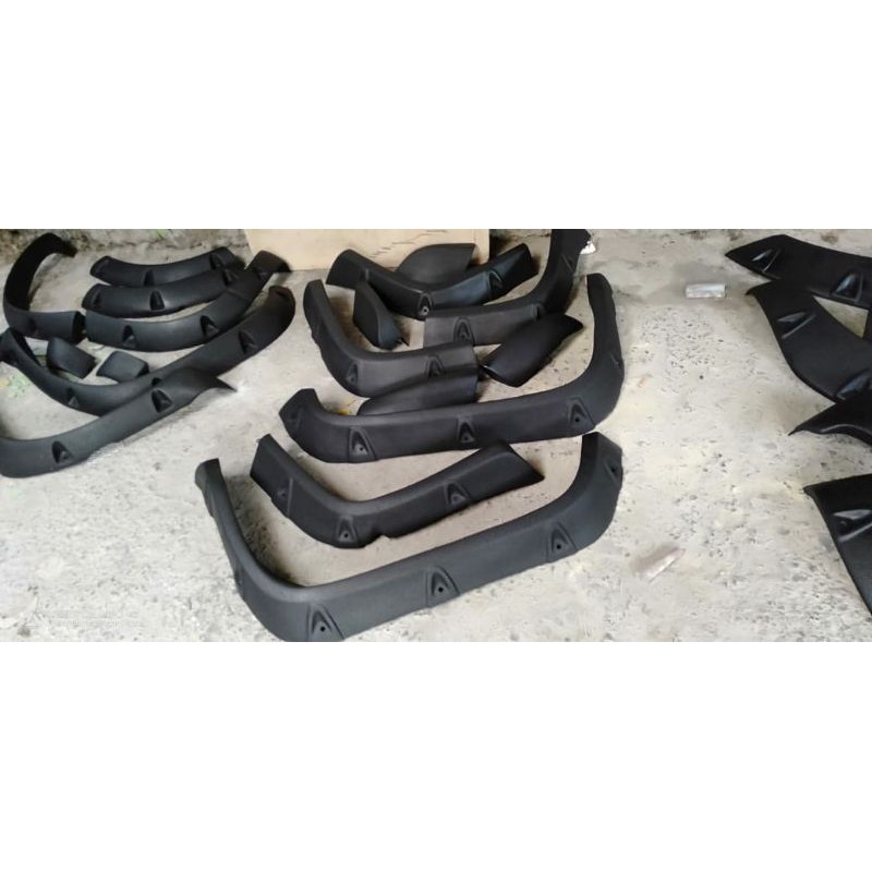 Over Fender Nissan Terrano Model Monster Lebar