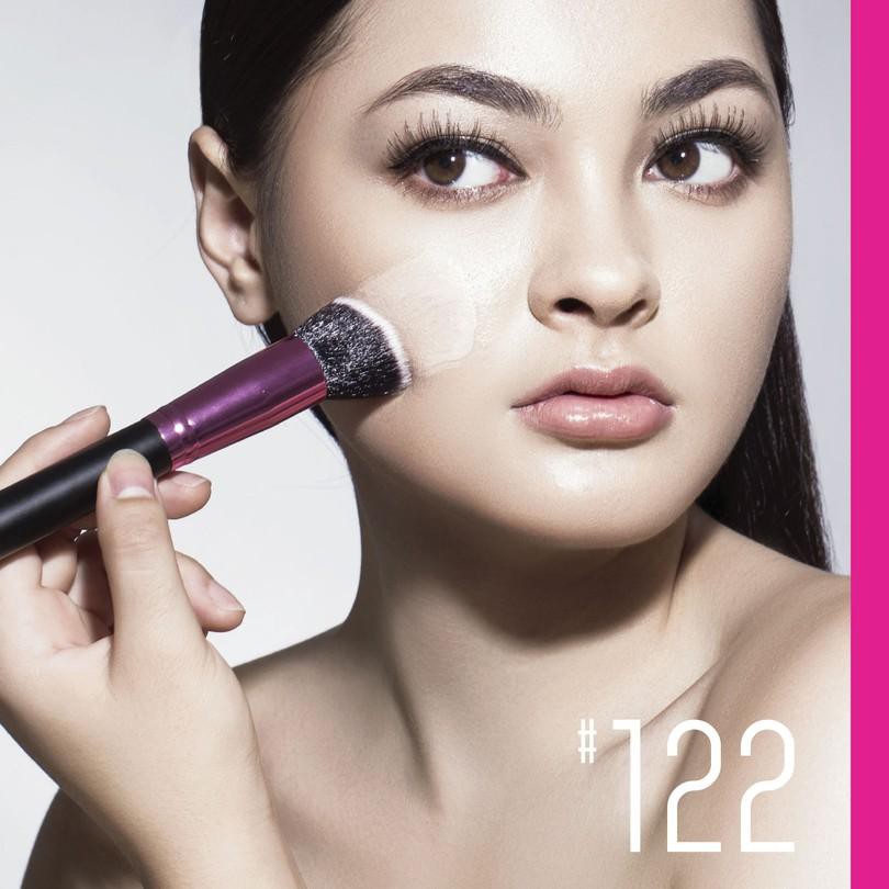 ➤ LAMICA Angled Flat Foundation Brush ➮