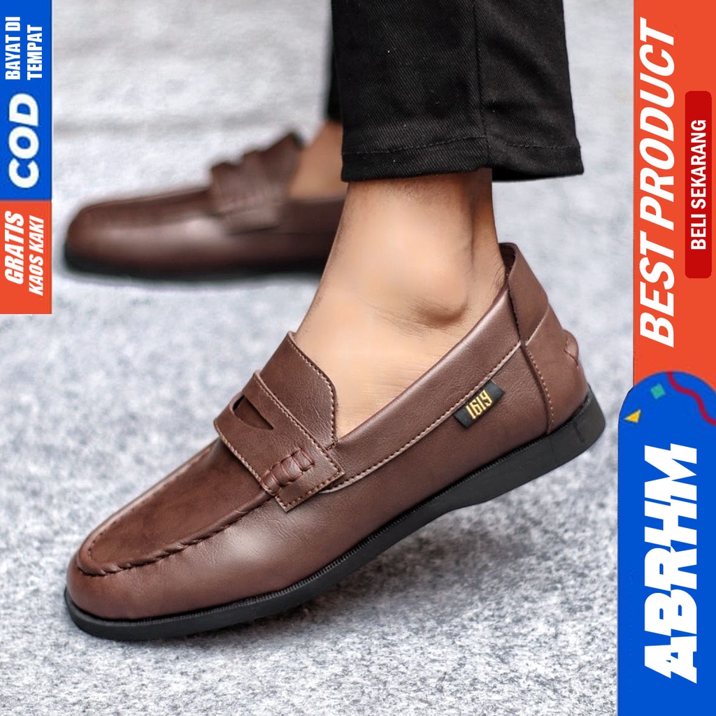 Sepatu Casual Pria Formal Slip On Pantofel Kulit Pu Kerja Kantor Kondangan Kuliah Hitam Fashion Shoes Terbaru Murah Kekinian Original PENNY ABRHM