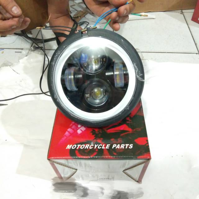 LAMPU DEPAN REFLEKTOR DAYMAKER ANGEL BATOK CB 100