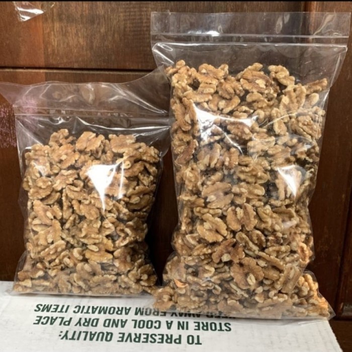 

Kacang Wallnut mentah utuh 80% Organic 500gr