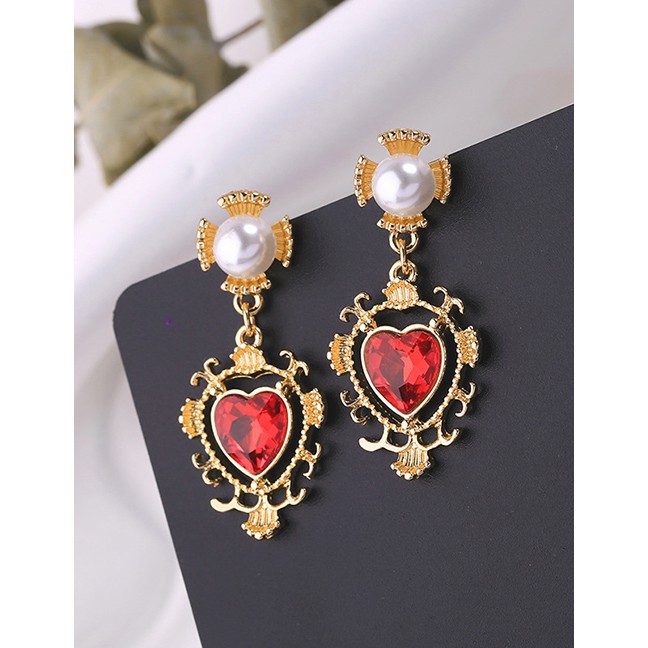 LRC Anting Tusuk Fashion Gold Heart-shaped Pearl Earrings In Sterling Silver D03276