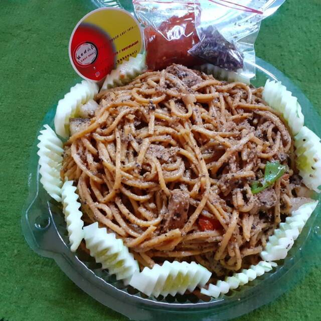 

Mie gomak goreng SAMOSIR