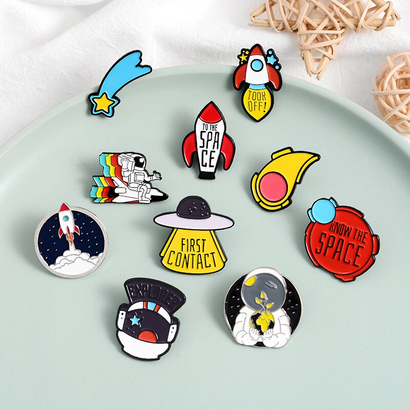 Bros Pin Enamel Bentuk Astronot Roket UFO Luar Angkasa 10 Gaya Untuk Tas Anak