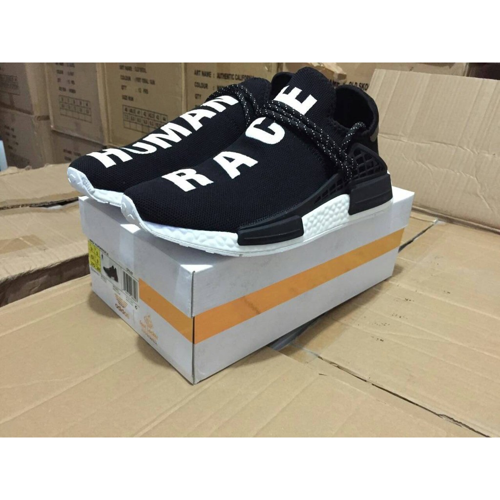 SEPATU SNEAKERS ADIDAS NMD R1 HUMAN RACE HITAM BLACK WHITE PUTIH ORIGINAL PREMIUM COWOK CEWEK