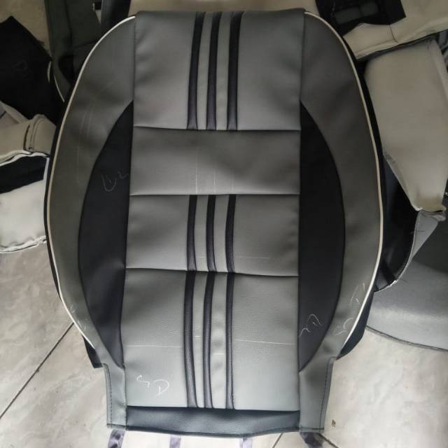 Sarung jok mobil new rush 2019