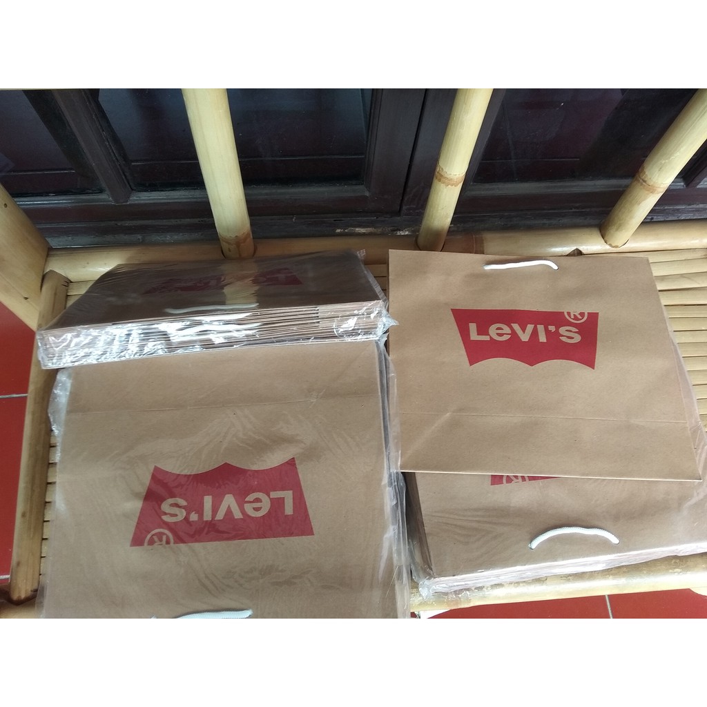 Paperbag Levi's Ukuran Medium Bahan Tebal