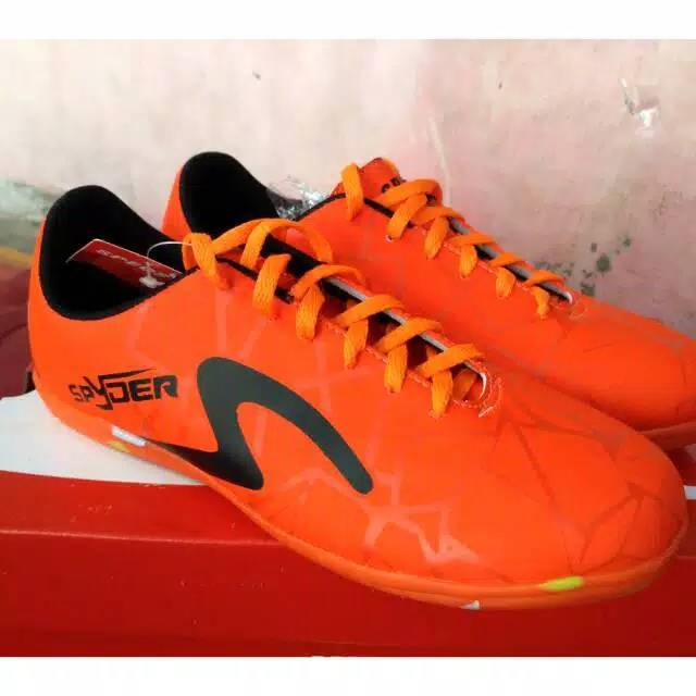 sepatu futsal specs spyder
