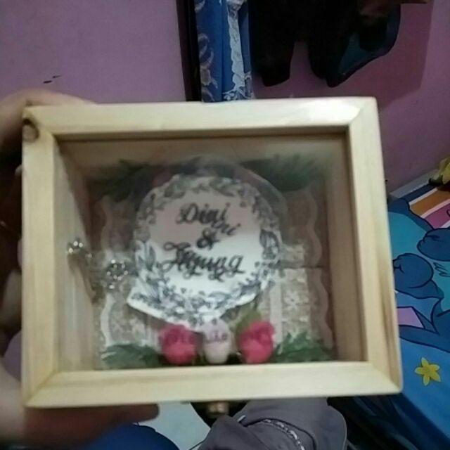 Kotak Cincin Kawin Kayu Akrilik (bantalan Burlap) / Wooden Acrylic Wedding Ring Box