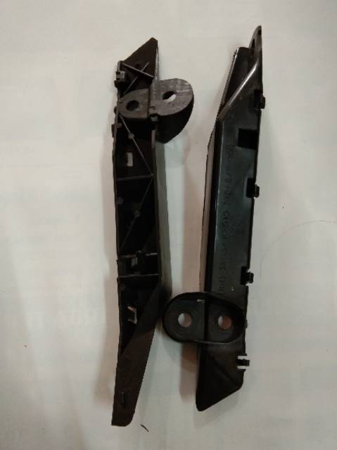 BRACKET BUMPER DEPAN AVANZA OLD