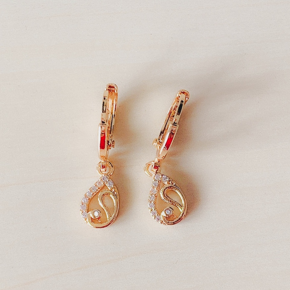 Anting Wanita / Giwang Wanita Inti Bunga Mekar Zirconia Gold