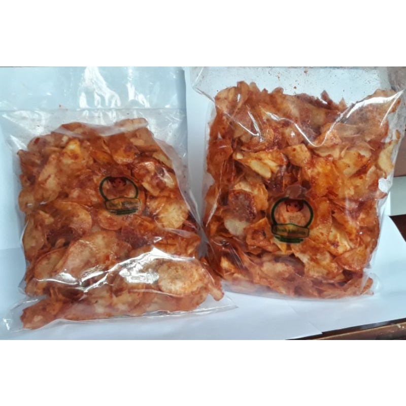 

Keripik Singkong Balado pedas nan renyah