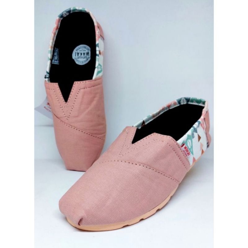 SEPATU SLIP ON WANITA WAKAI PEACH KEN* TERLARIS TERBARU