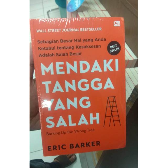 Mendaki Tangga Yang Salah