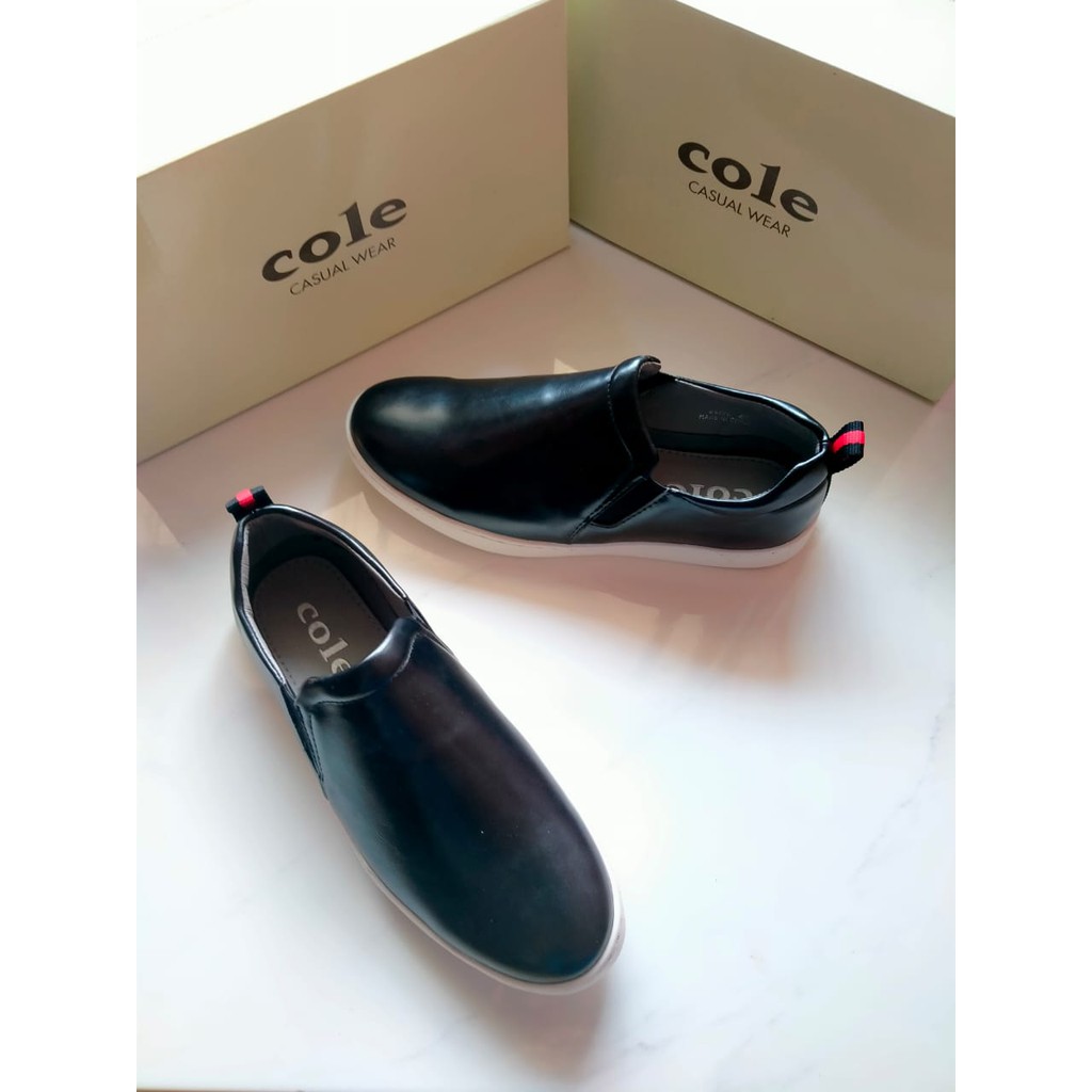 Sepatu Casual Kerja Merk Cole WWC03 HITAM