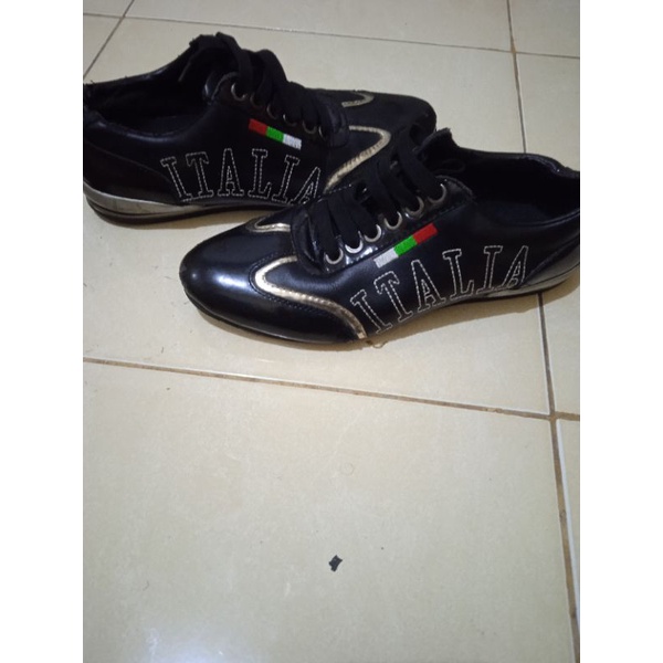 sepatu italy second