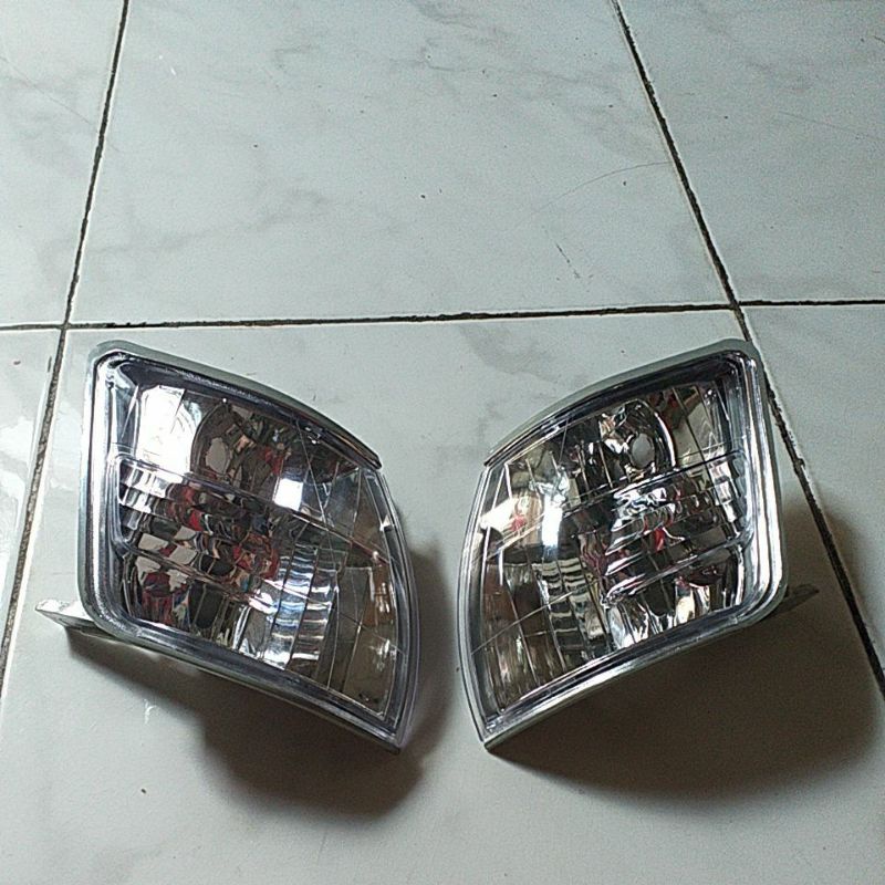 Lampu sen kijang kapsul 97-99