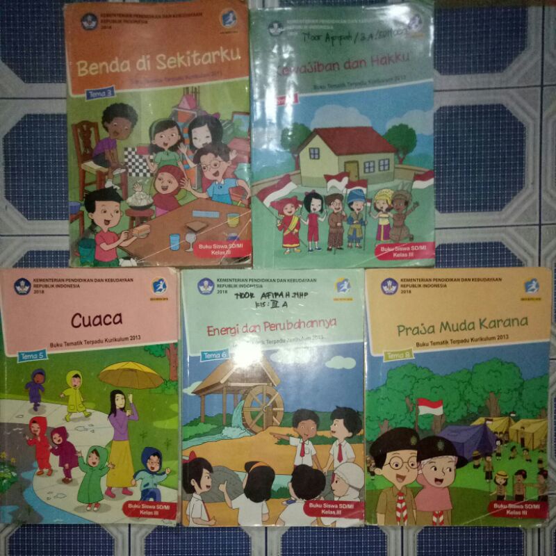 

BUKU TEMA KELAS 3/III SD/MI KURIKULUM 2013 EDISI REVISI 2018