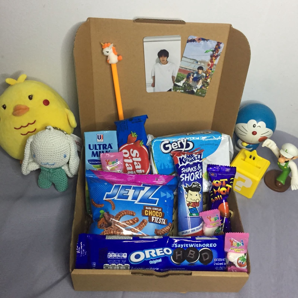 

SNACK BOX BLUE / SNACK BOX MURAH / KADO / HAMPERS / FREE PHOTOCARD