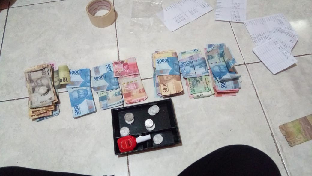 Taffguard Brankas Mini Electric Password Deposit Box Dengan Lubang Celengan 4.6l - 17e T