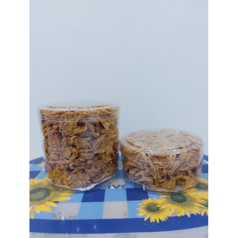 

Kue Bawang / Keripik Bawang Homemade Ukuran Toples 1/2 kg & 1 kg