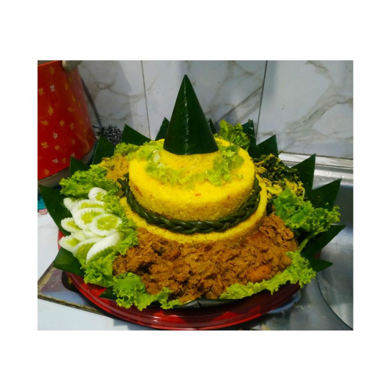 

Nasi Tumpeng
