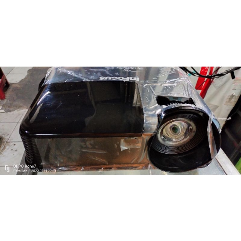 proyektor infocus in124st