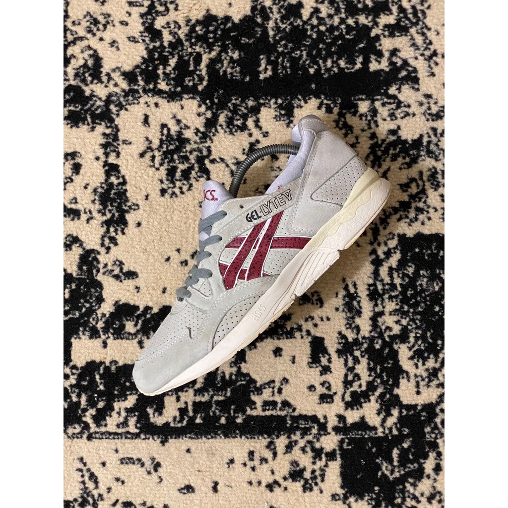 SEPATU SECOND ASICS GEL LYTE V SIZE 44 KONDISI 90%